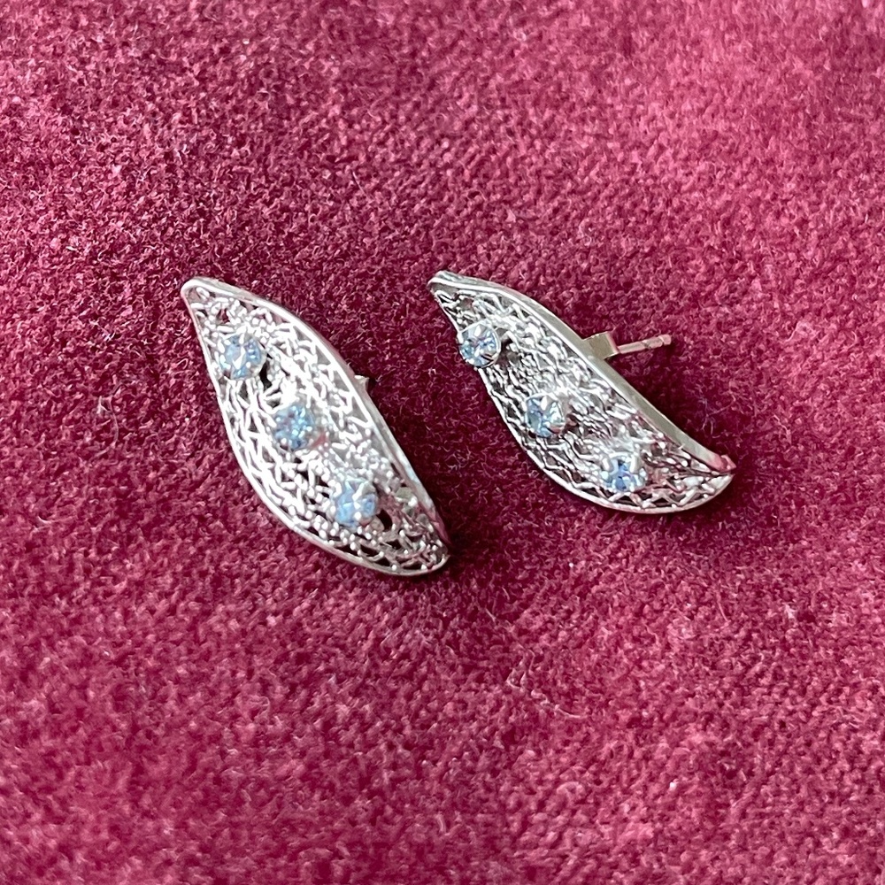 White Gold & Aquamarine Earrings